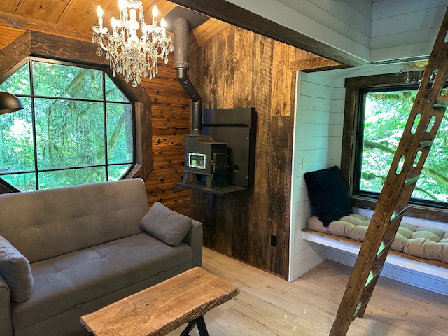 Tiny Home Wood Stoves Made Simple: Size, Safety, and Efficiency Explained